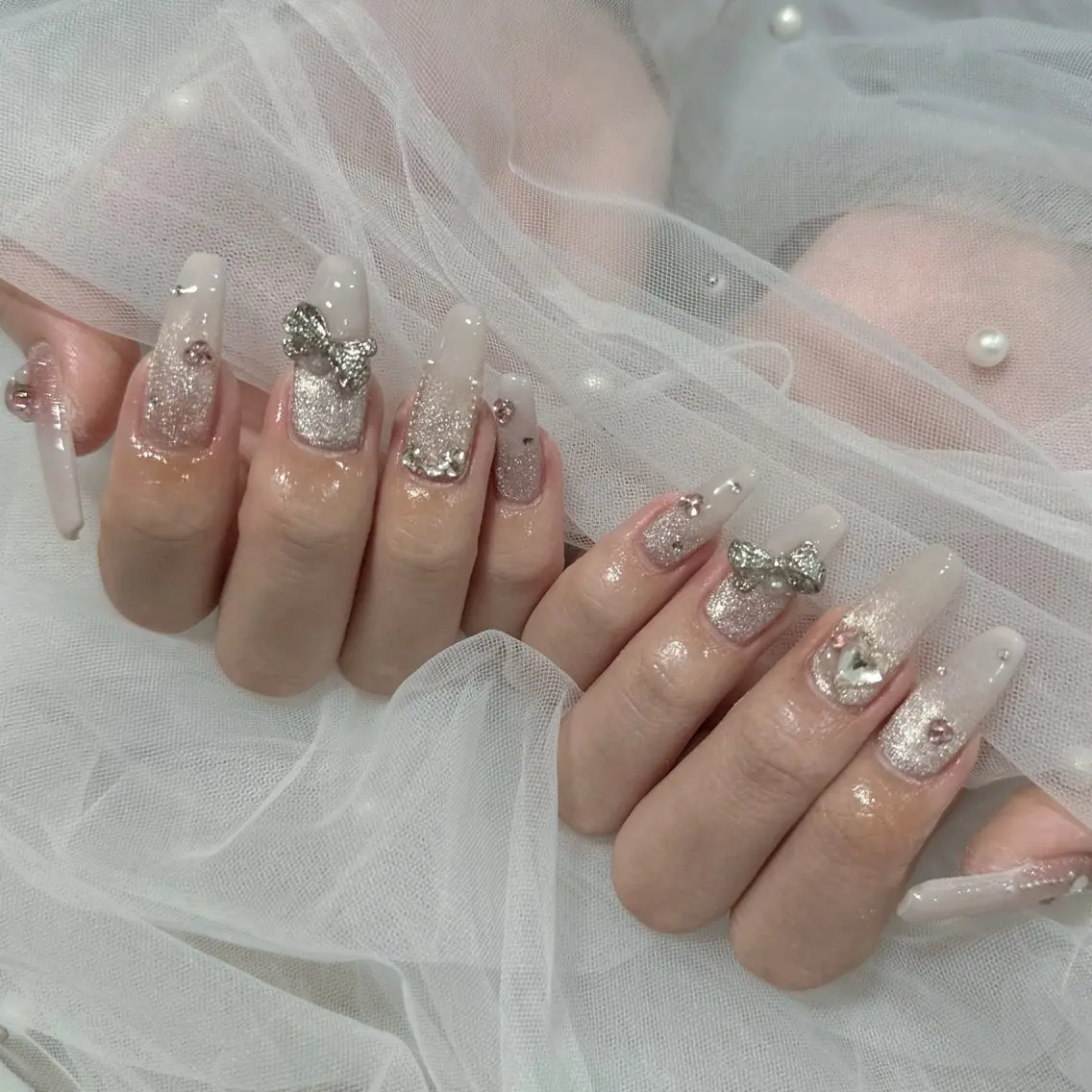 ネイル ハンドネイル フットネイル LAVISH nanamiのネイルデザイン