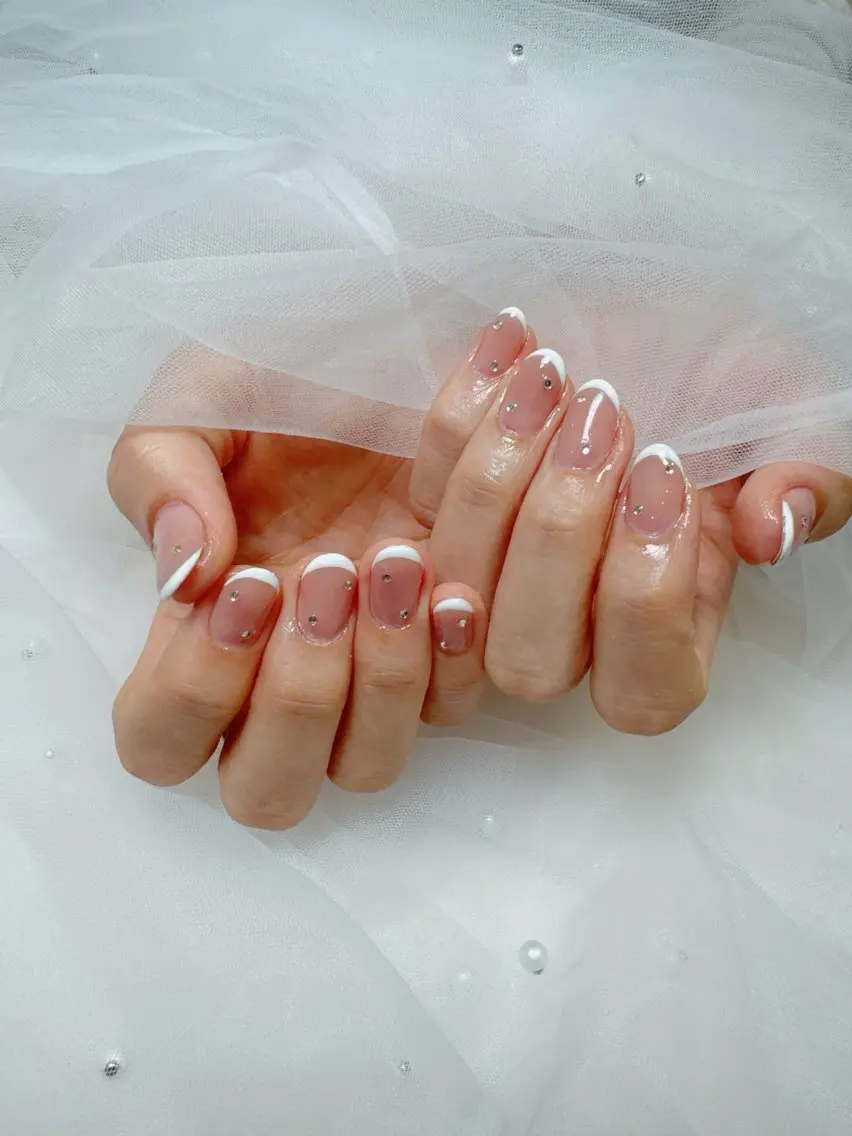 ネイル 成人式 フレンチネイル ジェルネイル ガラスフレンチ ハート ハンドネイル Queeens nailのネイルデザイン