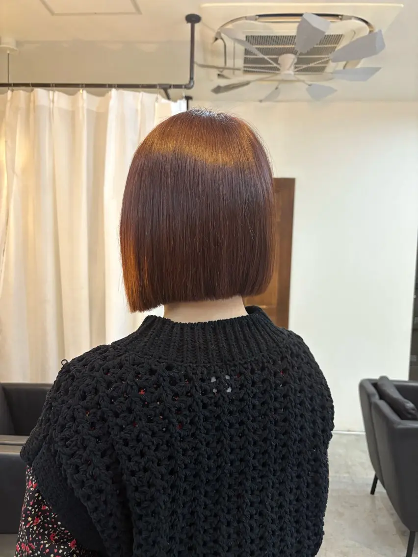 ショート カラー 前下がりボブ ブラウンカラー ピンクカラー ボブ 顔周りカット ピンク カラー🩰りりのヘアスタイル