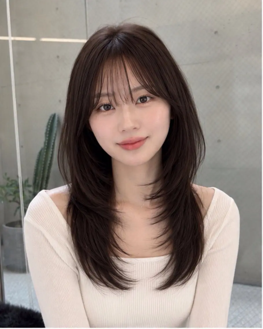 セミロング ハッシュカット 韓国風ヘア レイヤーカット トリートメント カット トリートメント pia 薬院のヘアスタイル