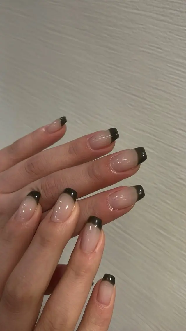 ネイル クリアネイル ジェルネイル 氷ネイル・うるうるネイル ニュアンスネイル シンプルネイル SAKU nail 作島茜のネイルデザイン