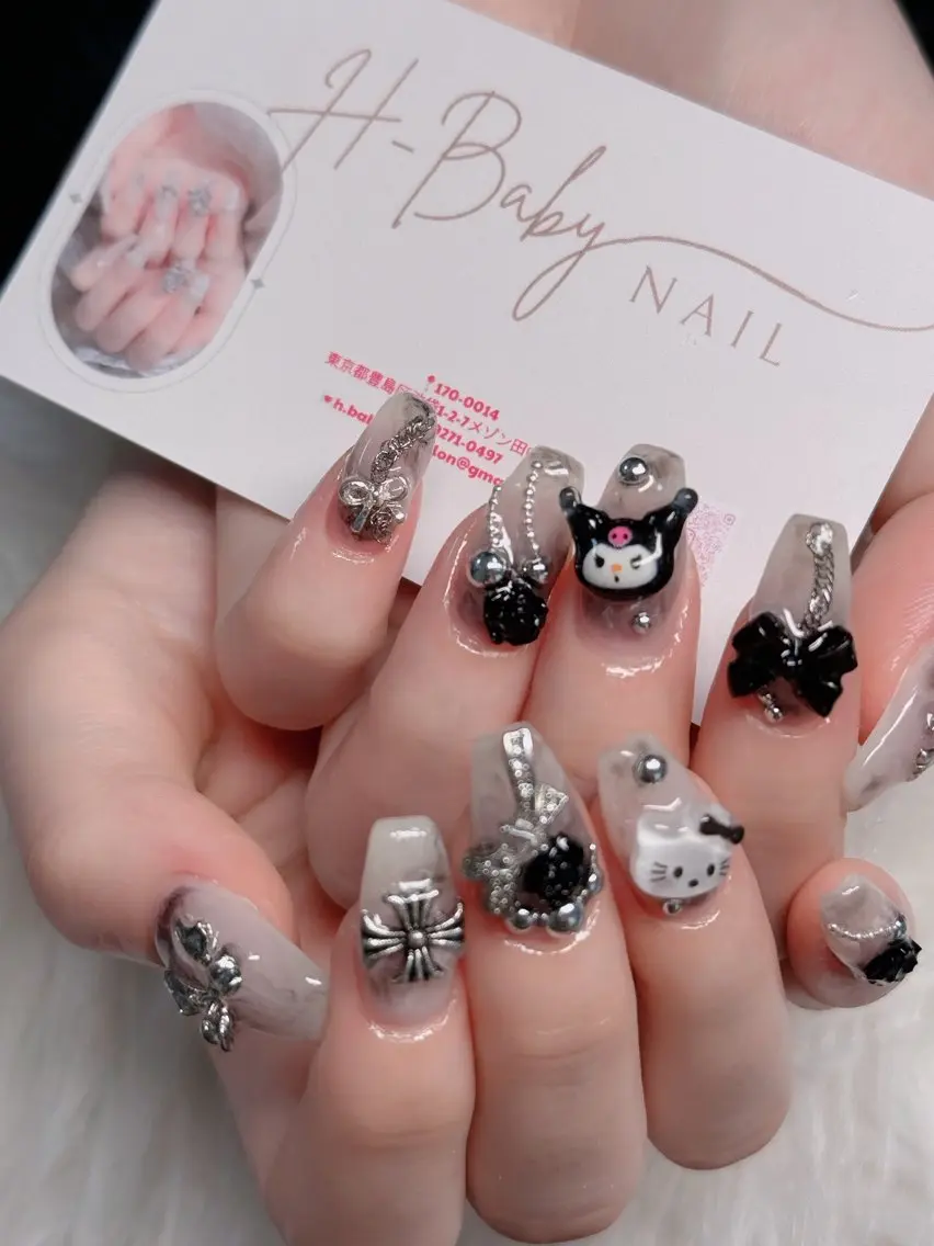 ネイル フレンチネイル ジェルネイル ハロウィン キラキラネイル 韓国ネイル H.baby Nail Salonのネイルデザイン