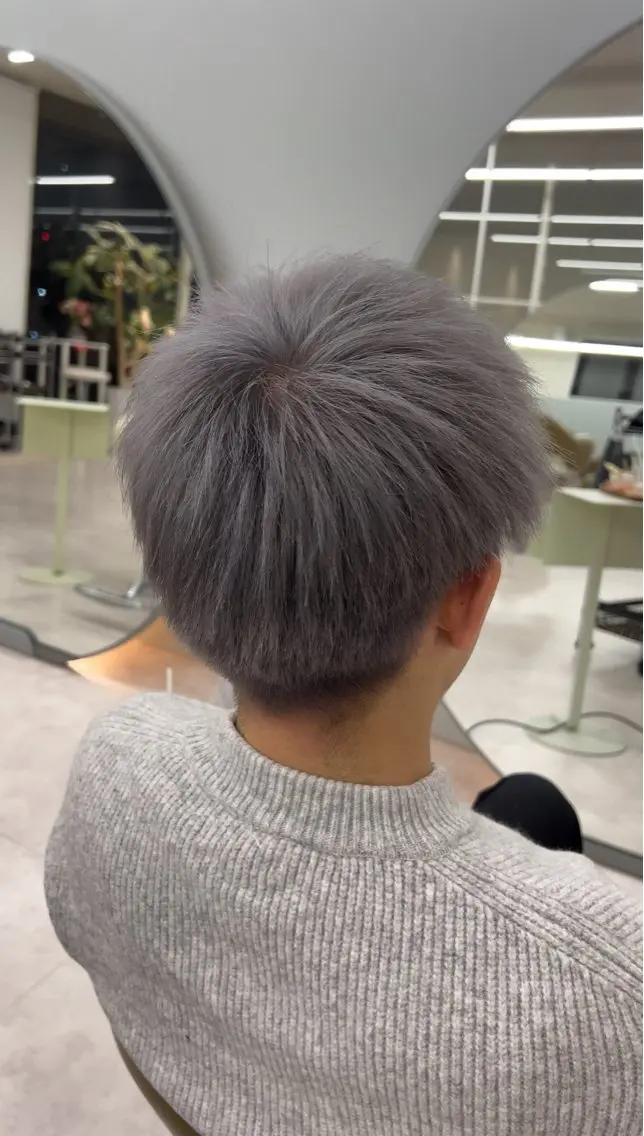 カラー メンズ メンズブリーチ ブリーチ ヘアカラー 🦋ブリーチカラー ×ベージュ🦋まなかのヘアスタイル