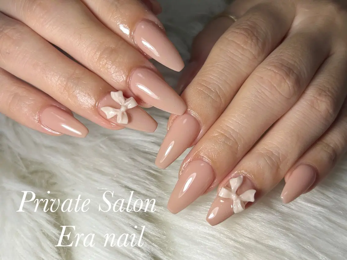 ネイル ワンカラーネイル リボン ハンドネイル Era nailのネイルデザイン