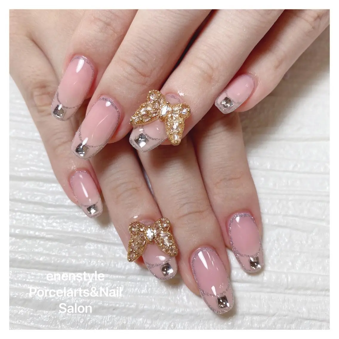 ミディアム ネイル ハンドネイル 🐾enen style 🐾のネイルデザイン