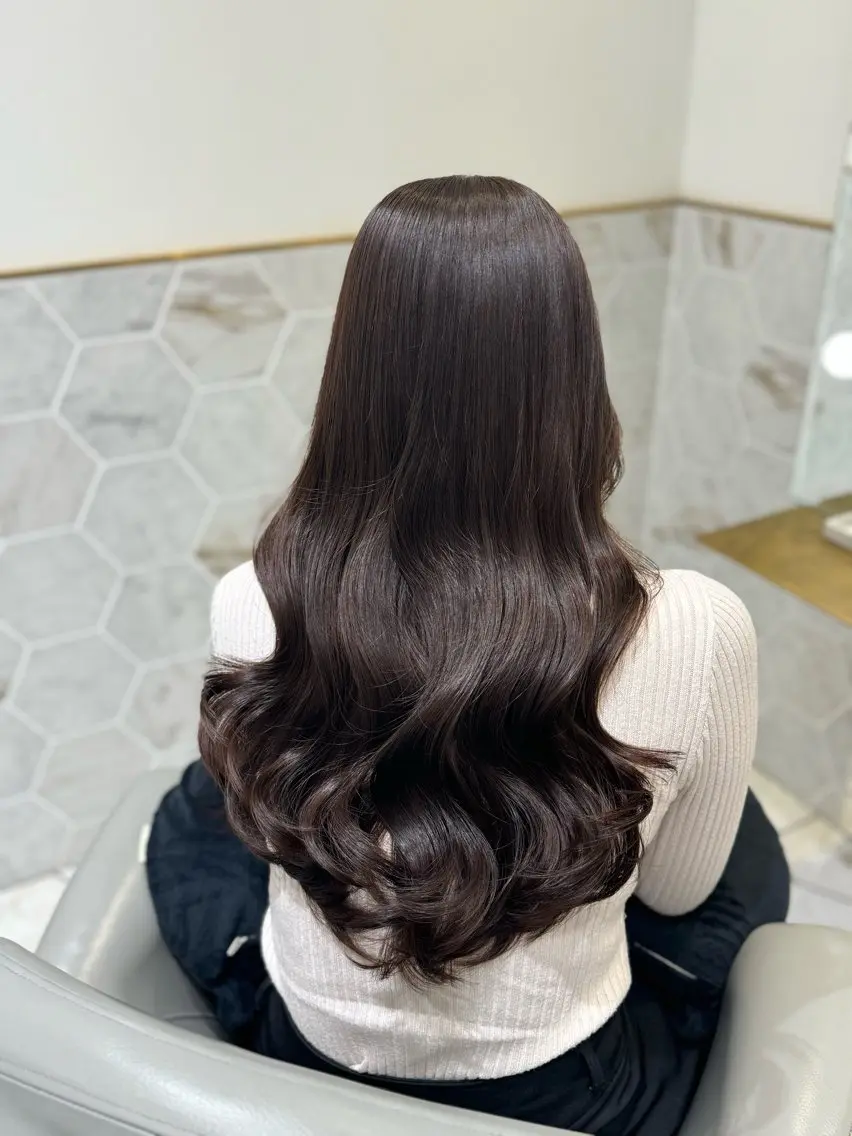 ロング カラー ブラウンカラー オリーブブラウン costes 今井芽依のヘアスタイル
