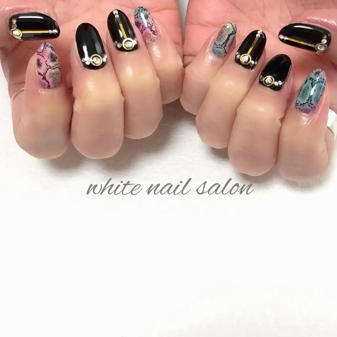 ネイル ジェルネイル ハードジェル 持ち込み ソフトジェル ハンドネイル white nail salonのネイルデザイン