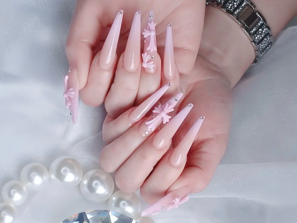ネイル オーロラネイル チークネイル 桜ネイル クリアネイル ドット ハンドネイル Rin Nail Shinokuboのネイルデザイン