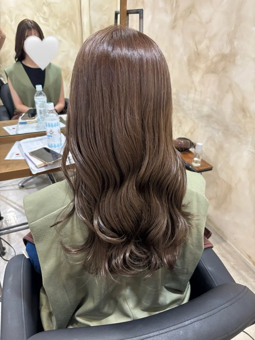 ロング カラー ベージュカラー ブリーチ ミルクティーベージュ カット ヘアカラー トリートメント ツヤカラー🫧Sae ネイルモデル募集中のヘアスタイル