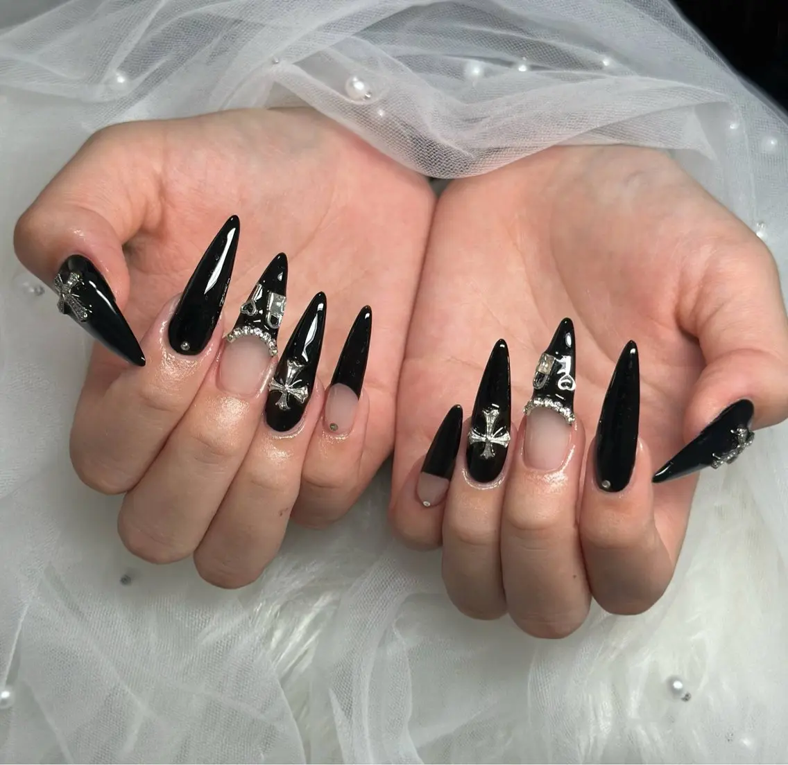 ネイル フレンチネイル ジェルネイル ハロウィン キラキラネイル 韓国ネイル ハンドネイル H.baby Nail Salonのネイルデザイン