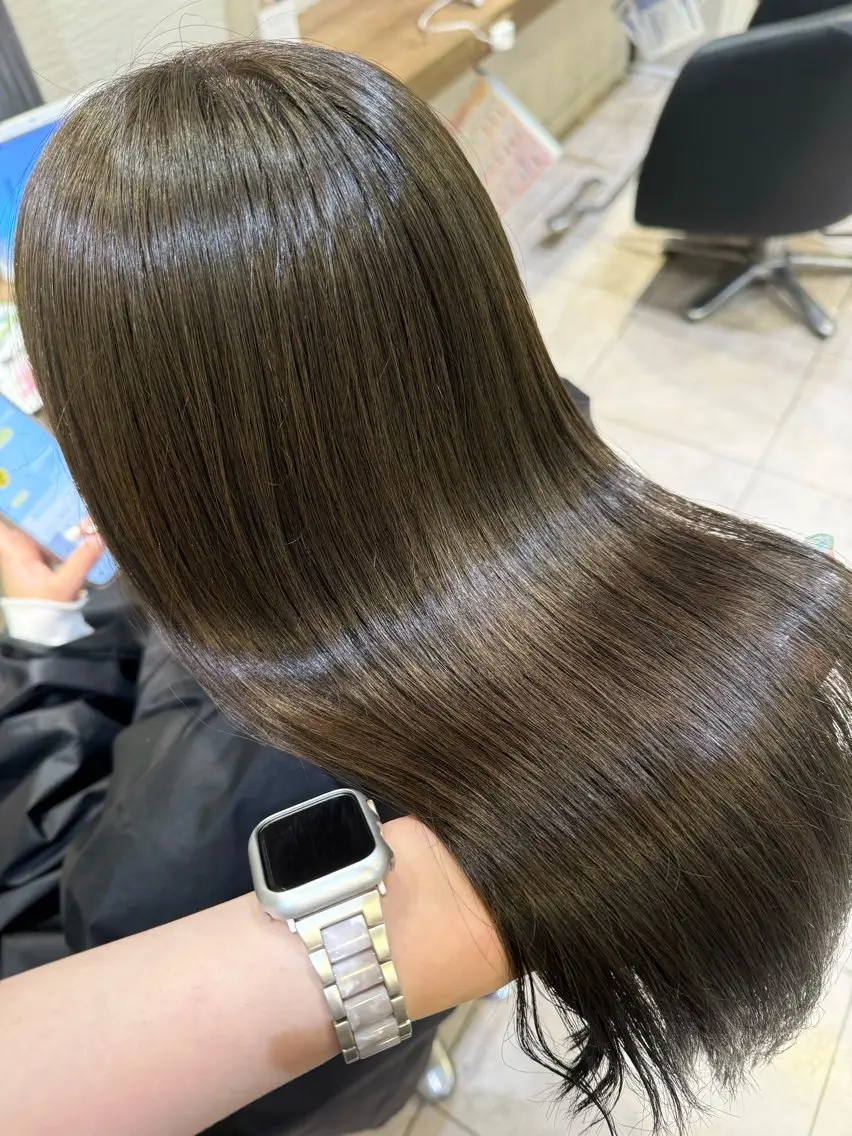 ロング カラー ヘアカラー トリートメント さら艶レイヤーカット 🩶Suzuneのヘアスタイル