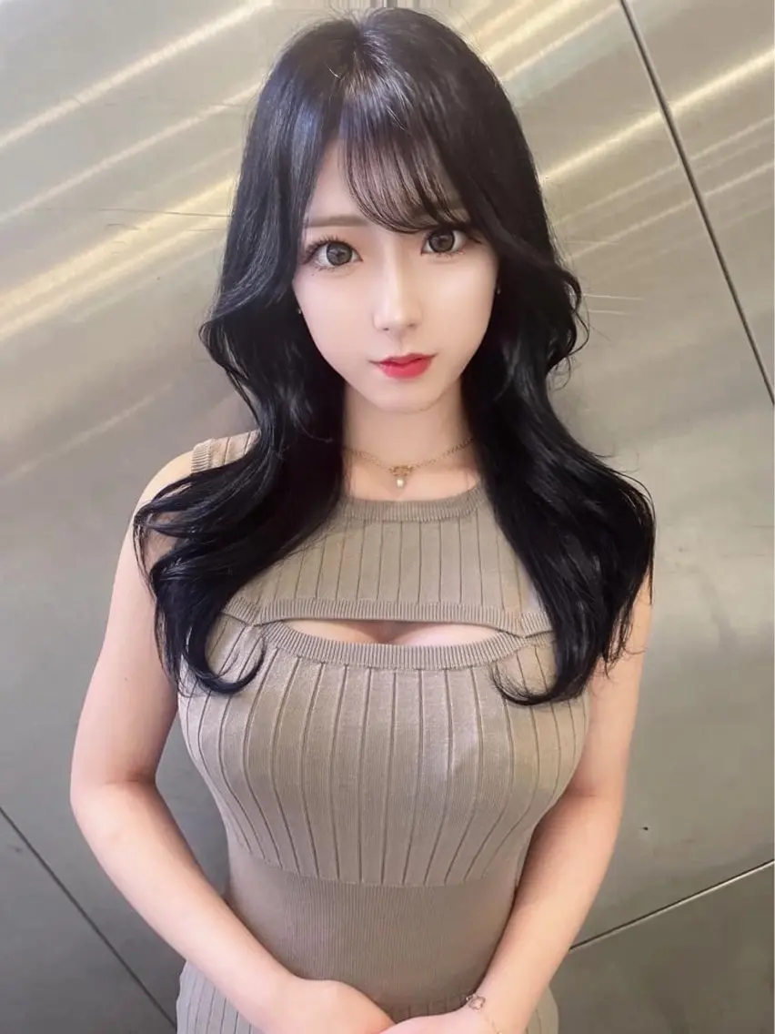 セミロング カラー 黒髪 ブルーカラー ブルーブラック ボブ 顔まわりレイヤー カット ヘアカラー トリートメント AiM エイム　韓国レイヤーのヘアスタイル