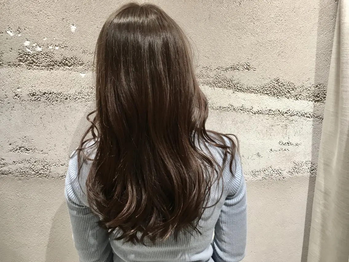 ロング カラー ブリーチ ダブルカラー ブリーチなしカラー 髪質改善カラー、美髪 トリートメント専門のヘアスタイル