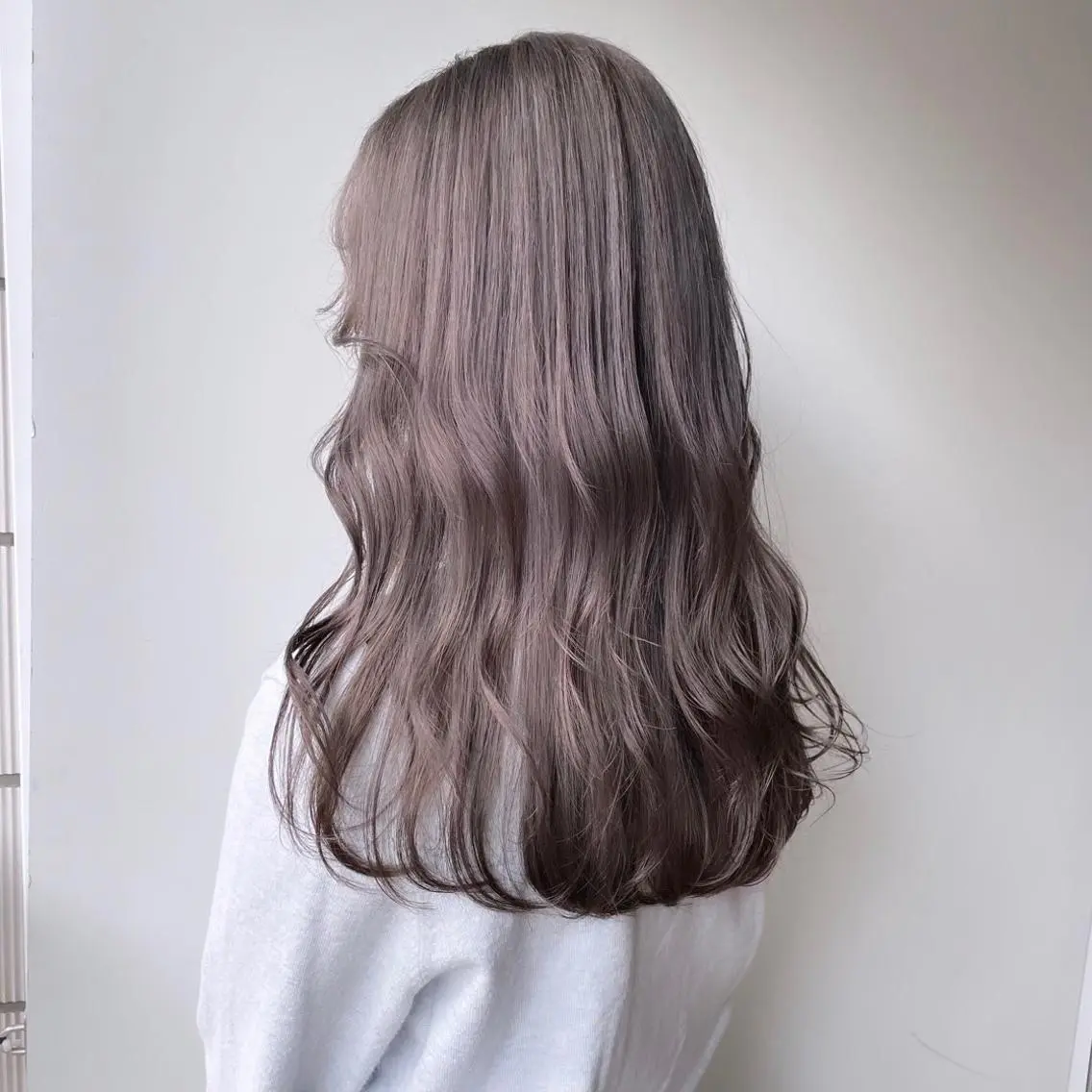セミロング カラー ヘアアレンジ 💕上野美容師☁ ブリーチ💖サワのヘアスタイル