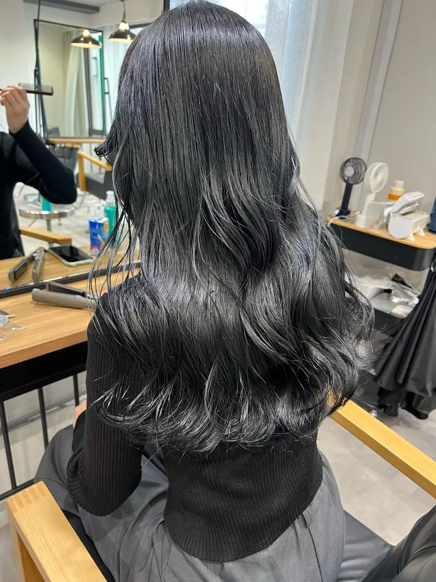 《🧡リピーター様限定🧡》ワンカラー ブリーチなし前頭カラー ⭐︎うる艶カラー 暖色◎の写真