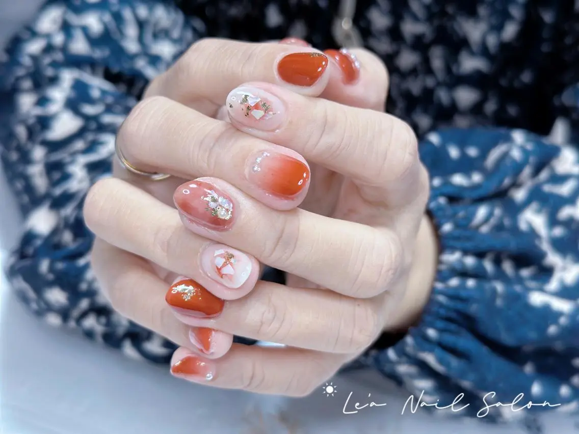 ショート カラー ネイル Le’a NailSalonのネイルデザイン