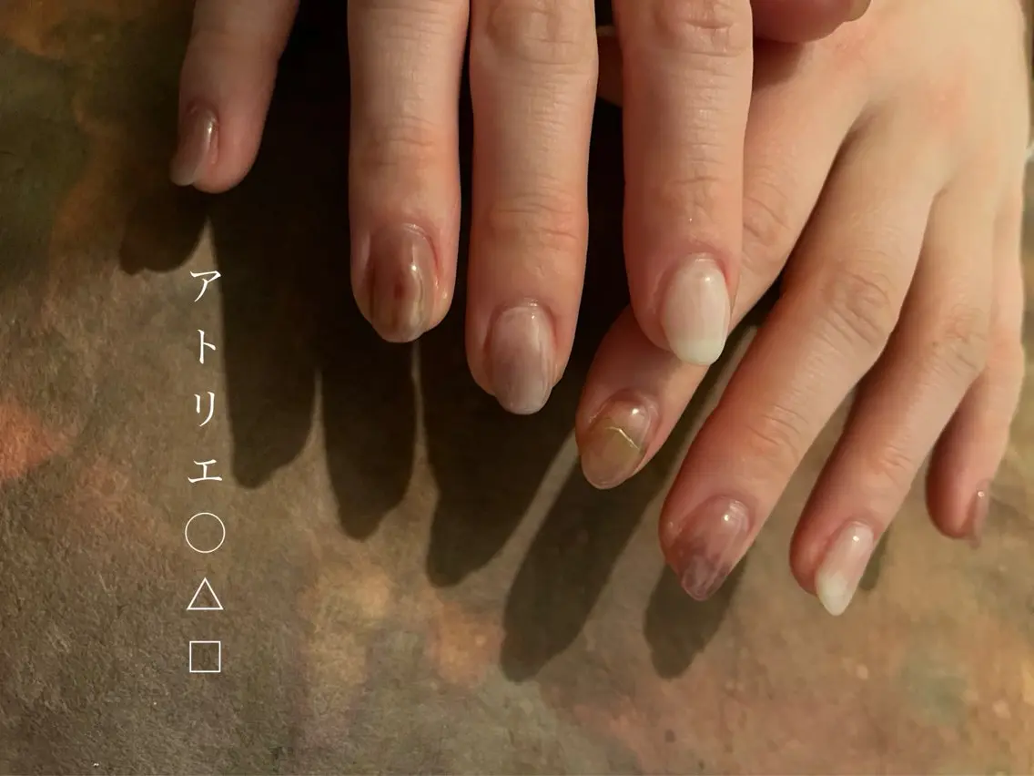 ネイル ニュアンスネイル オフィスネイル ハンドネイル アトリエ ○△□のネイルデザイン
