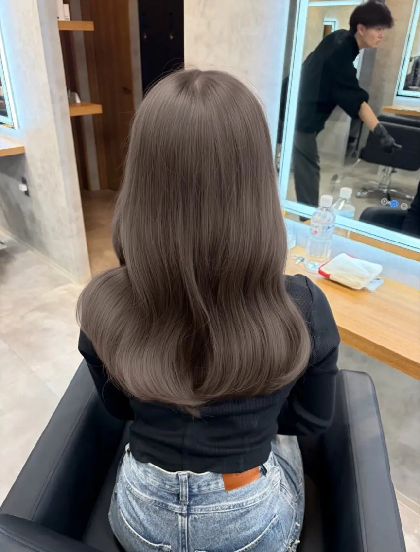 ロング カラー ブリーチ ヘアカラー トリートメント ヘアセット 淡色/ワンホンヘア 🤍MINORIのヘアスタイル