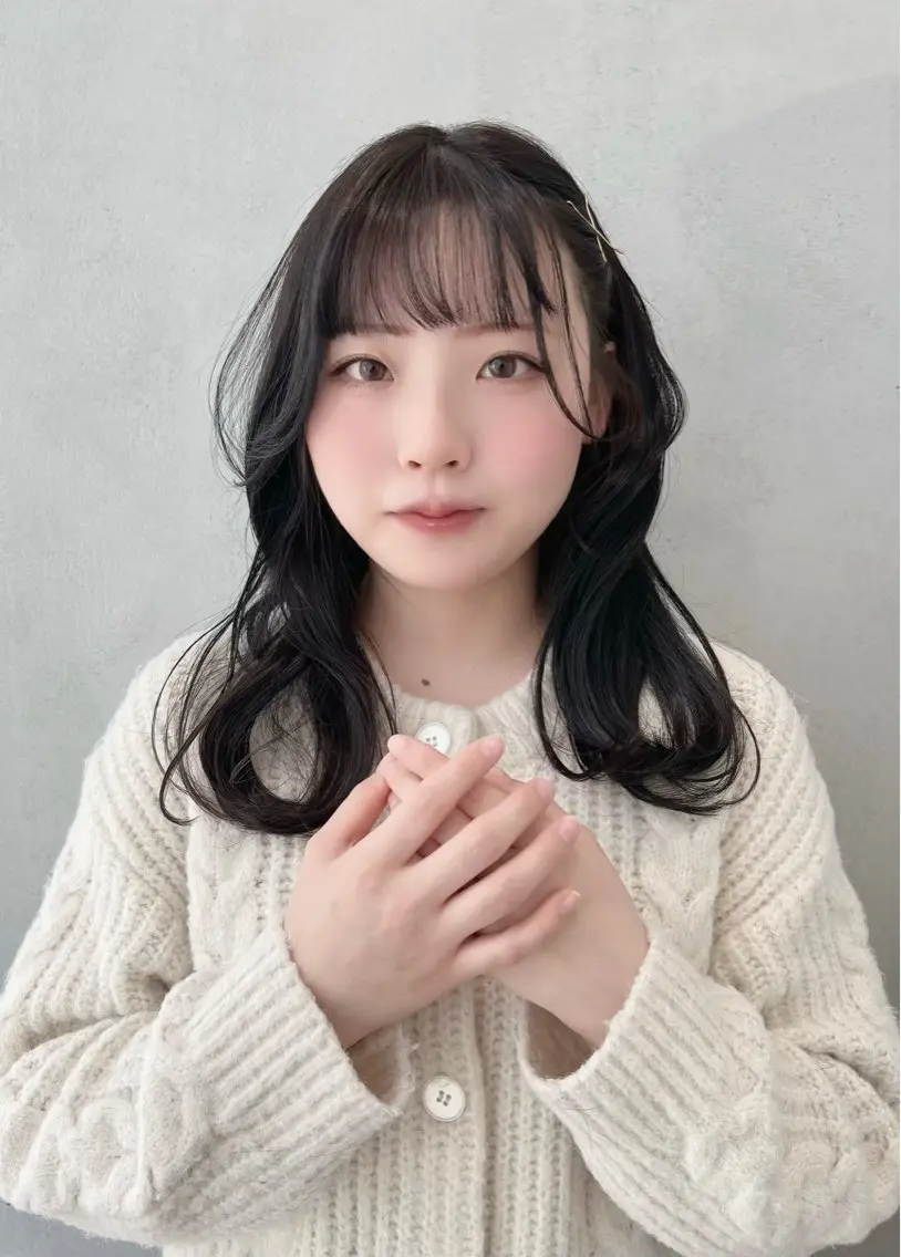 セミロング カラー 小顔ショート🌿 Say.石川葵のヘアスタイル