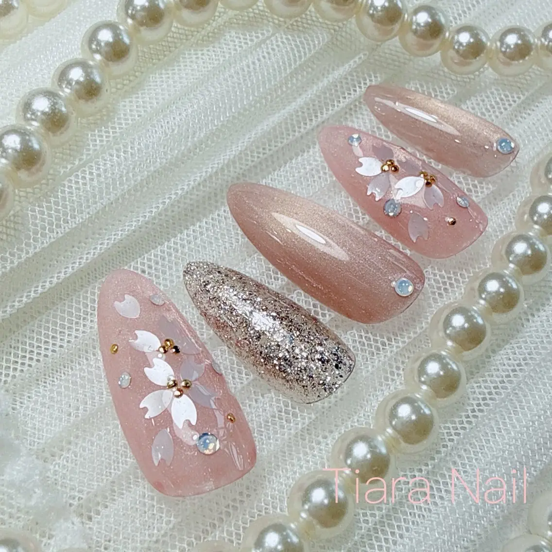 ネイル 桜ネイル ハンドネイル フットネイル 福岡⭐︎春吉 tiara nailのネイルデザイン