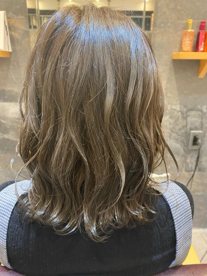 ミディアム カラー 塚本 昂のヘアスタイル