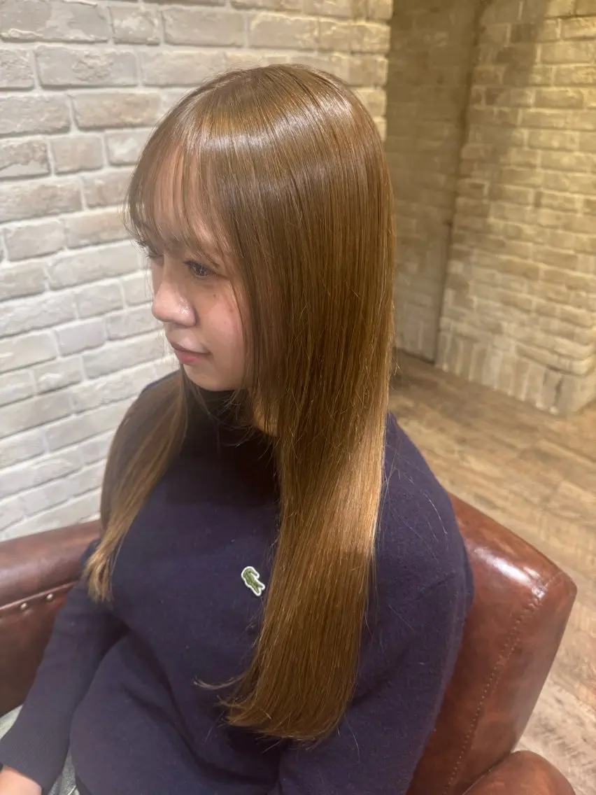 ロング カラー ベージュカラー オリーブベージュ 野口 菜緒のヘアスタイル