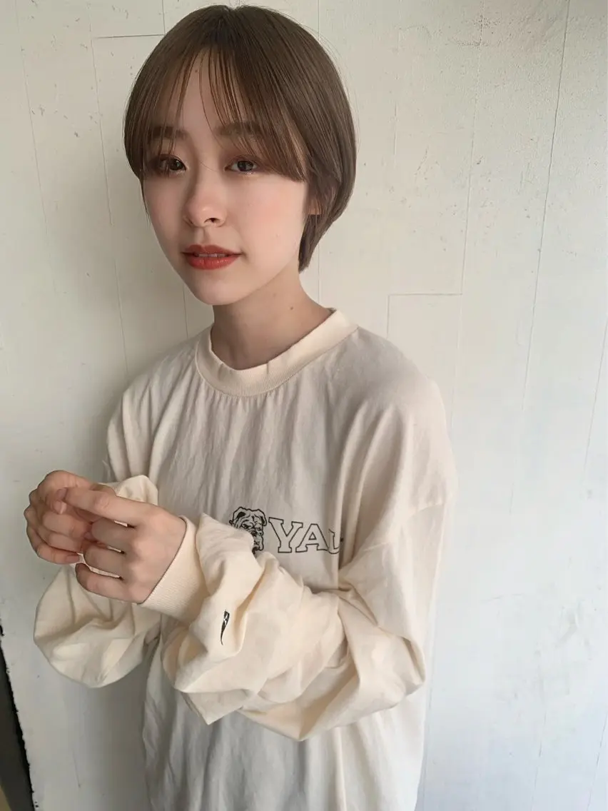ショート カラー 顔まわりレイヤー 透明感カラー🩵🩵のヘアスタイル