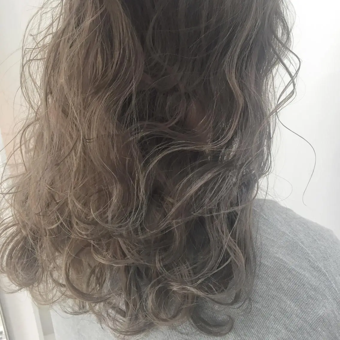 ミディアム パーマ ヘアカラー トリートメント ヘアセット LAS 代表 ナガカワ コウヘイのヘアスタイル