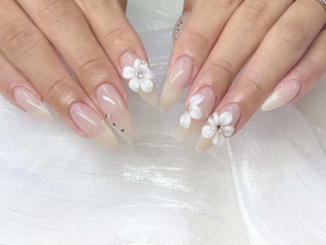ネイル フラワーネイル ハンドネイル Nailsalon Sis Linkのネイルデザイン