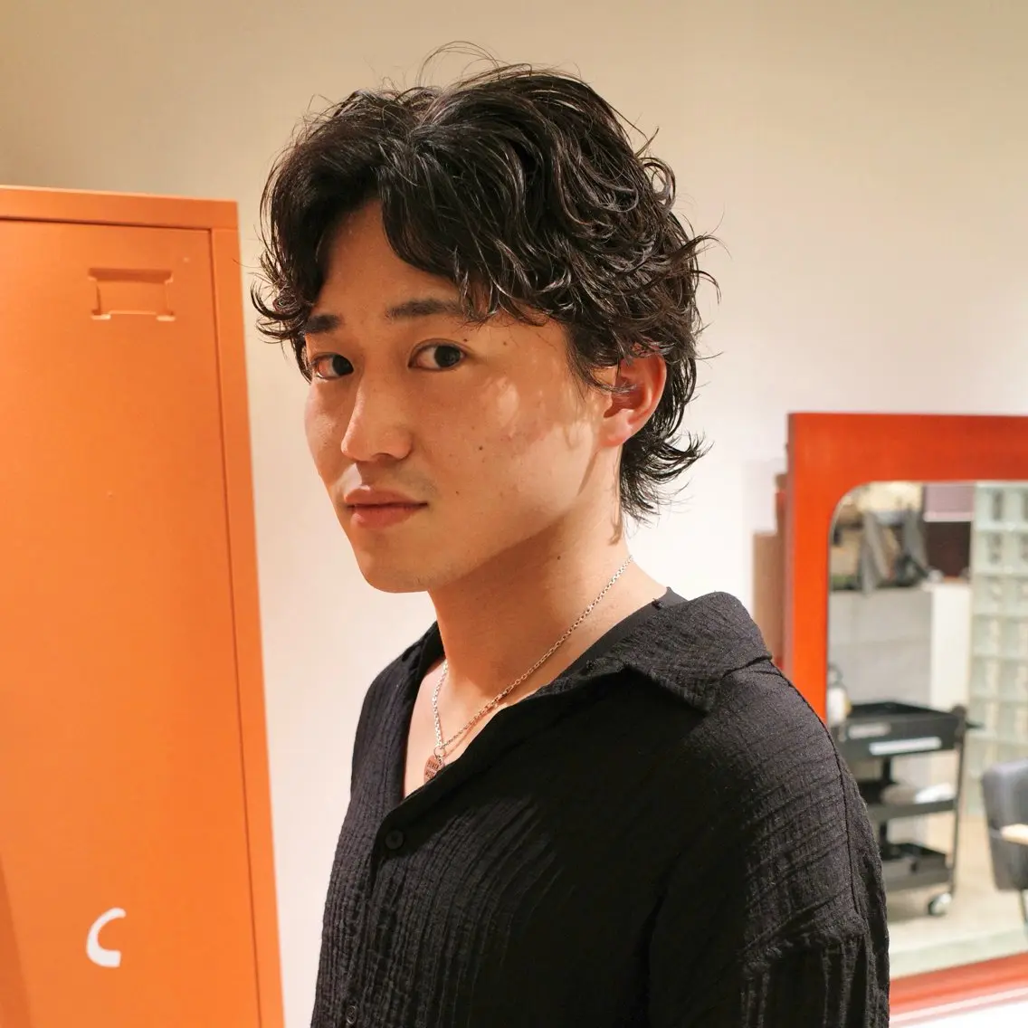 メンズ センターパート メンズパーマ カット パーマ ヨシカワ タツキのヘアスタイル
