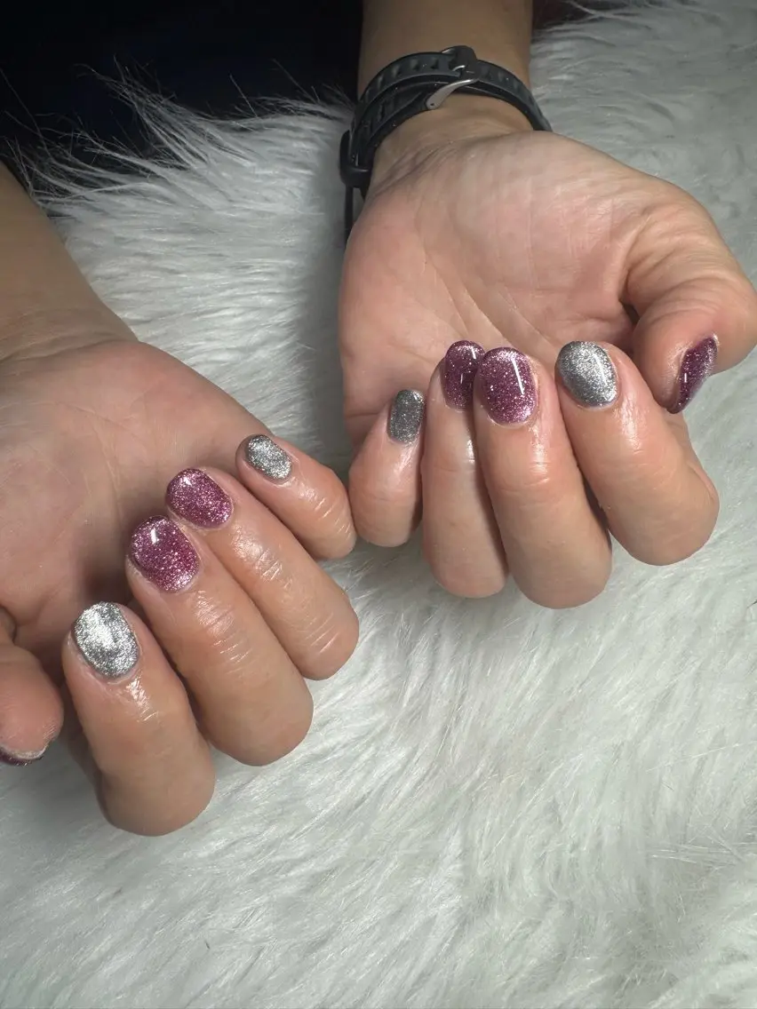 ネイル LAVISH 大和店 emi・:*+のネイルデザイン
