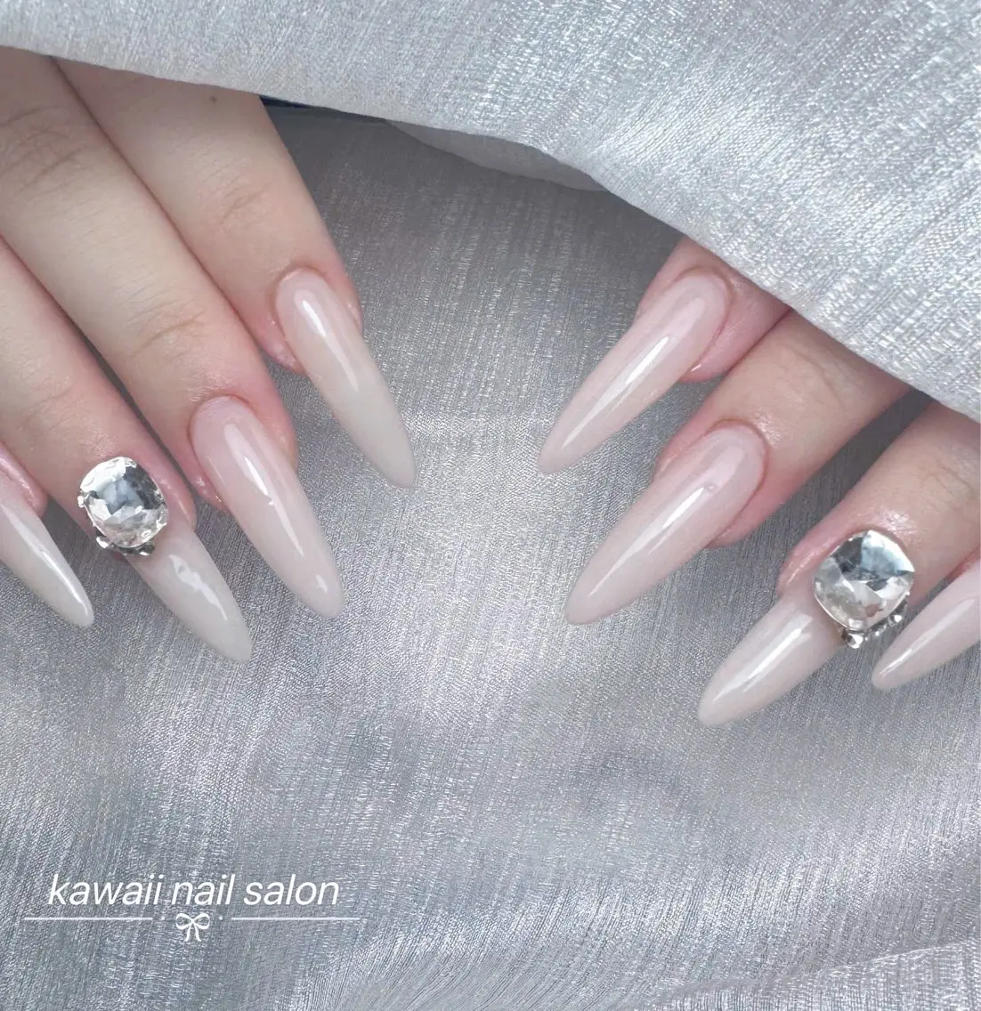 ネイル ドット フレンチネイル 韓国ネイル マグネットネイル オフィスネイル Kawaii Nail Salonのネイルデザイン