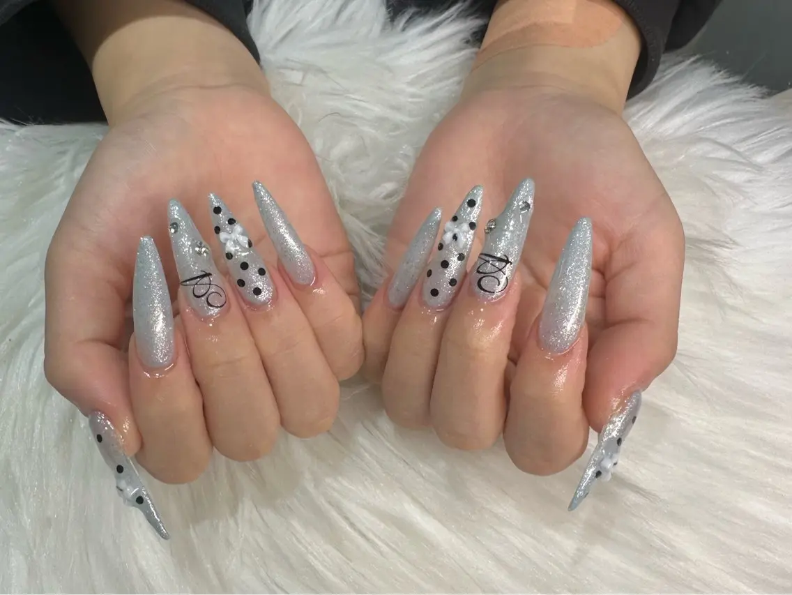 ネイル ドット 持ち込み リボン Viel💅 〜yuki〜のネイルデザイン