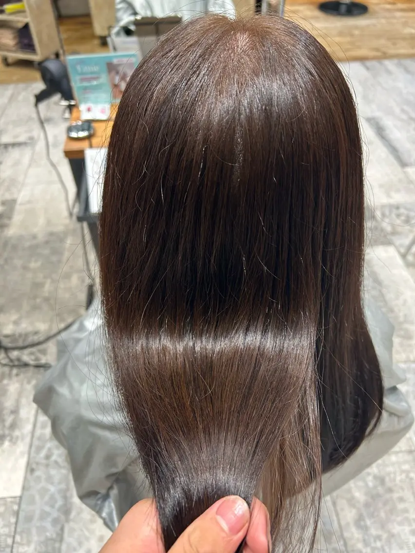 ロング カラー ブラウンカラー 透明感カラー ダークブラウン 透明感カラー 大工廻あすやのヘアスタイル