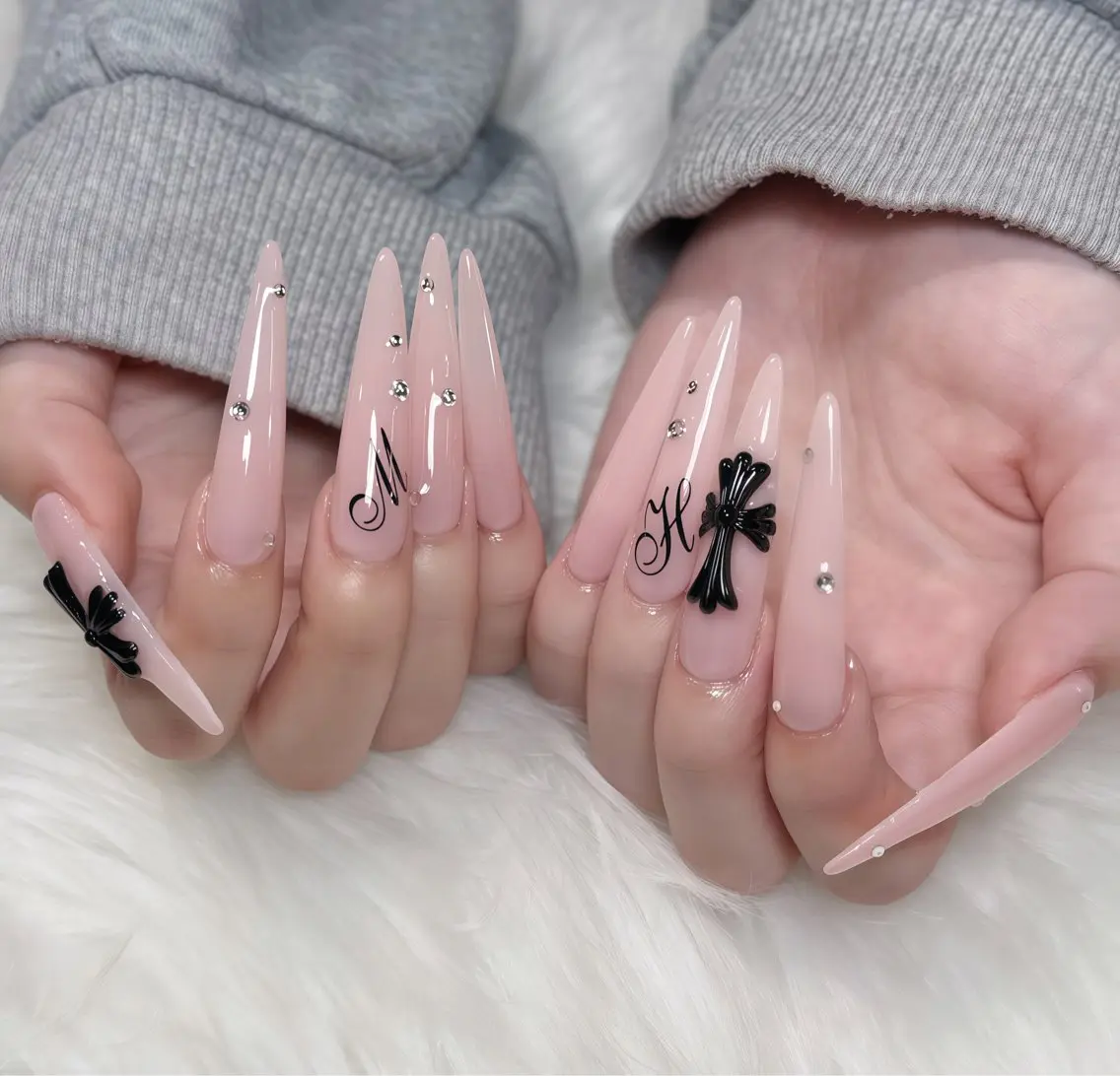 ネイル オーロラネイル チークネイル フットネイル フレンチネイル ジェルネイル ハンドネイル Nichi Nailsのネイルデザイン