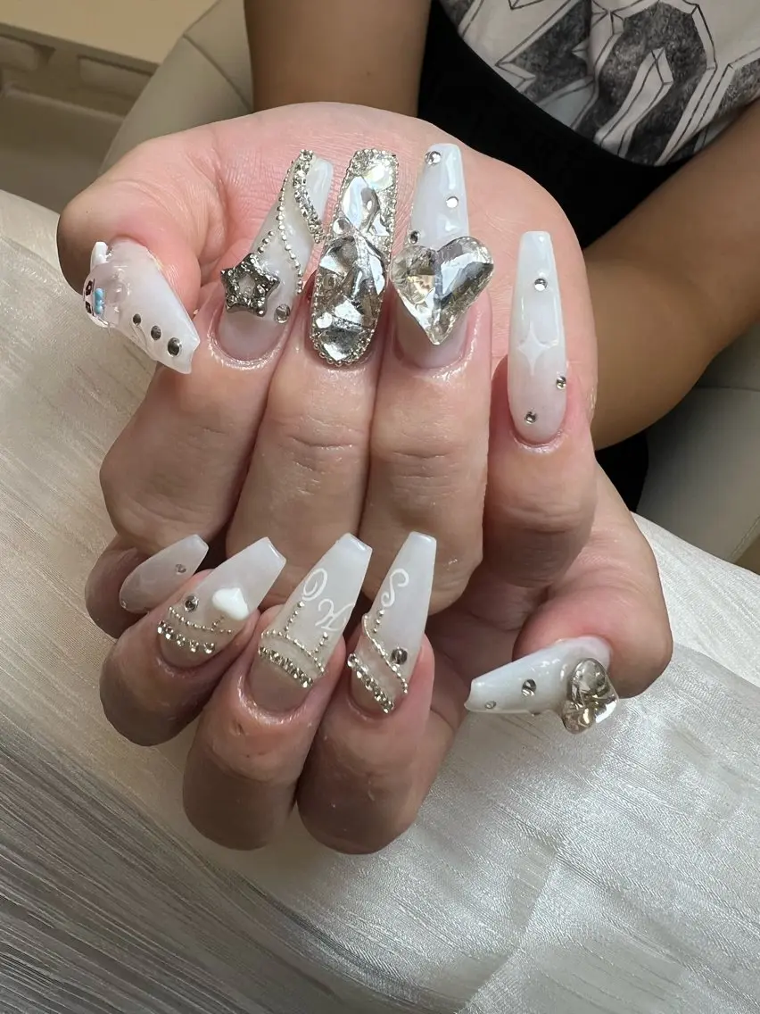 ネイル マグネットネイル ミラーネイル ネイルチップ 冬ネイル Lee Nailsのネイルデザイン
