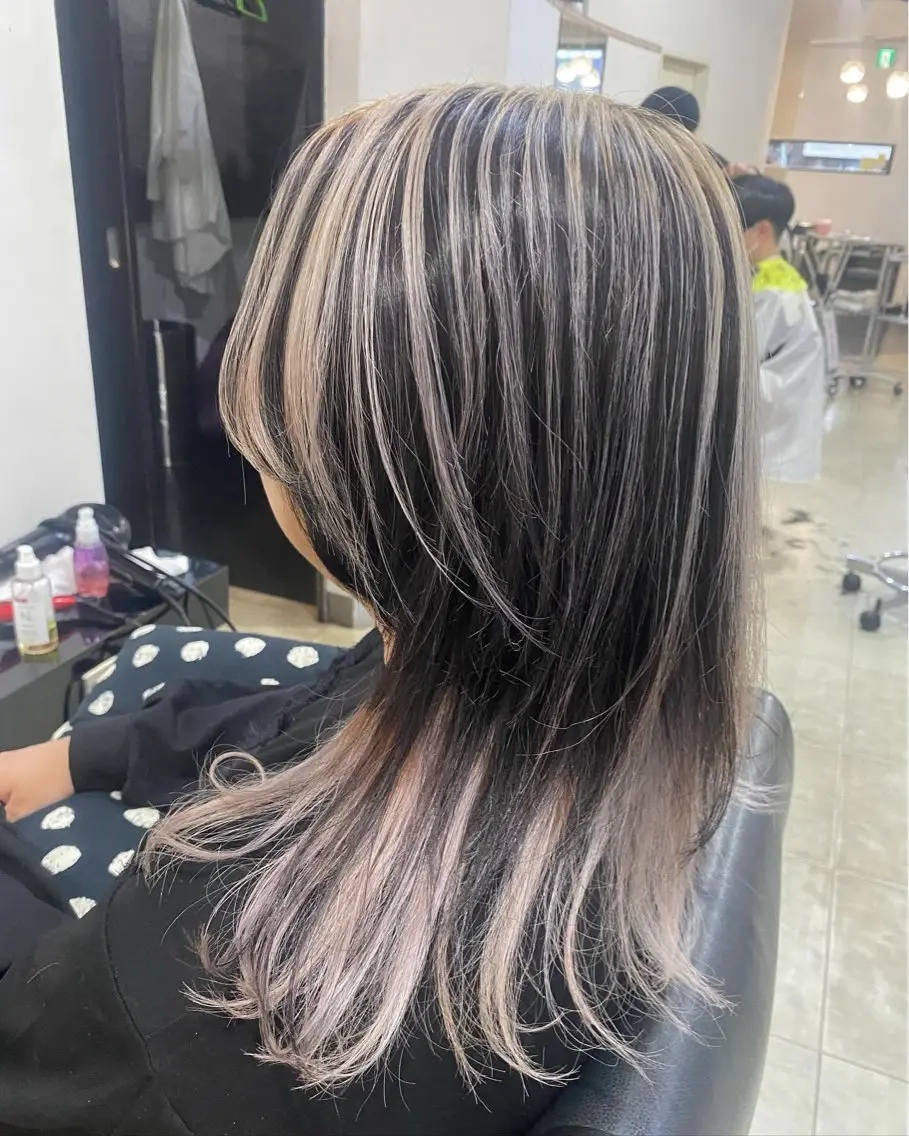 ミディアム カラー ヘアアレンジ バレイヤージュ レイヤーカット 烏山 達也のヘアスタイル