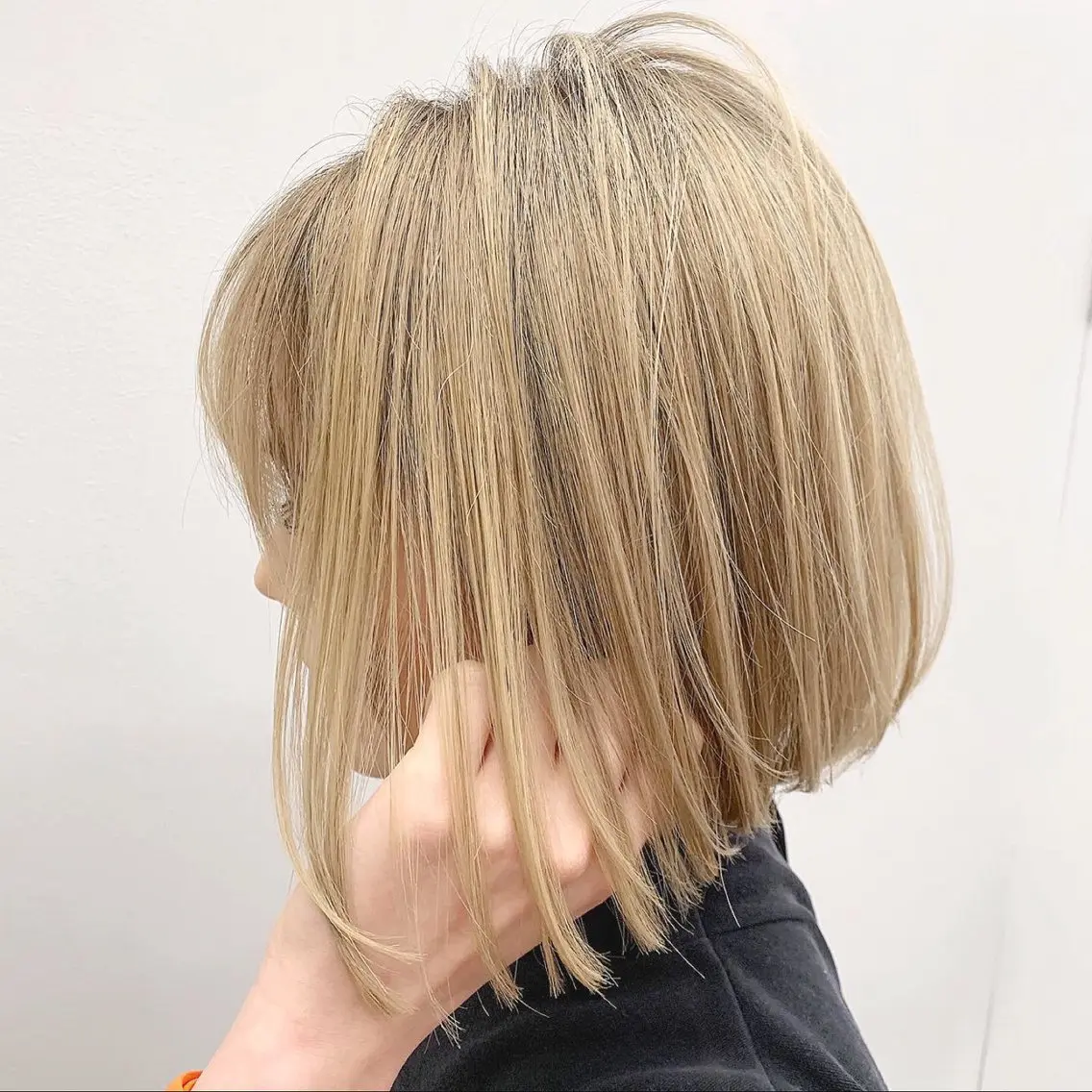 ショート カラー ヘアアレンジ ブリーチ 透明感カラー ハイトーンカラー ブリーチなしカラー 顔まわりレイヤー 艶カラー/髪質改善 /顔まわり/内藤 輝のヘアスタイル