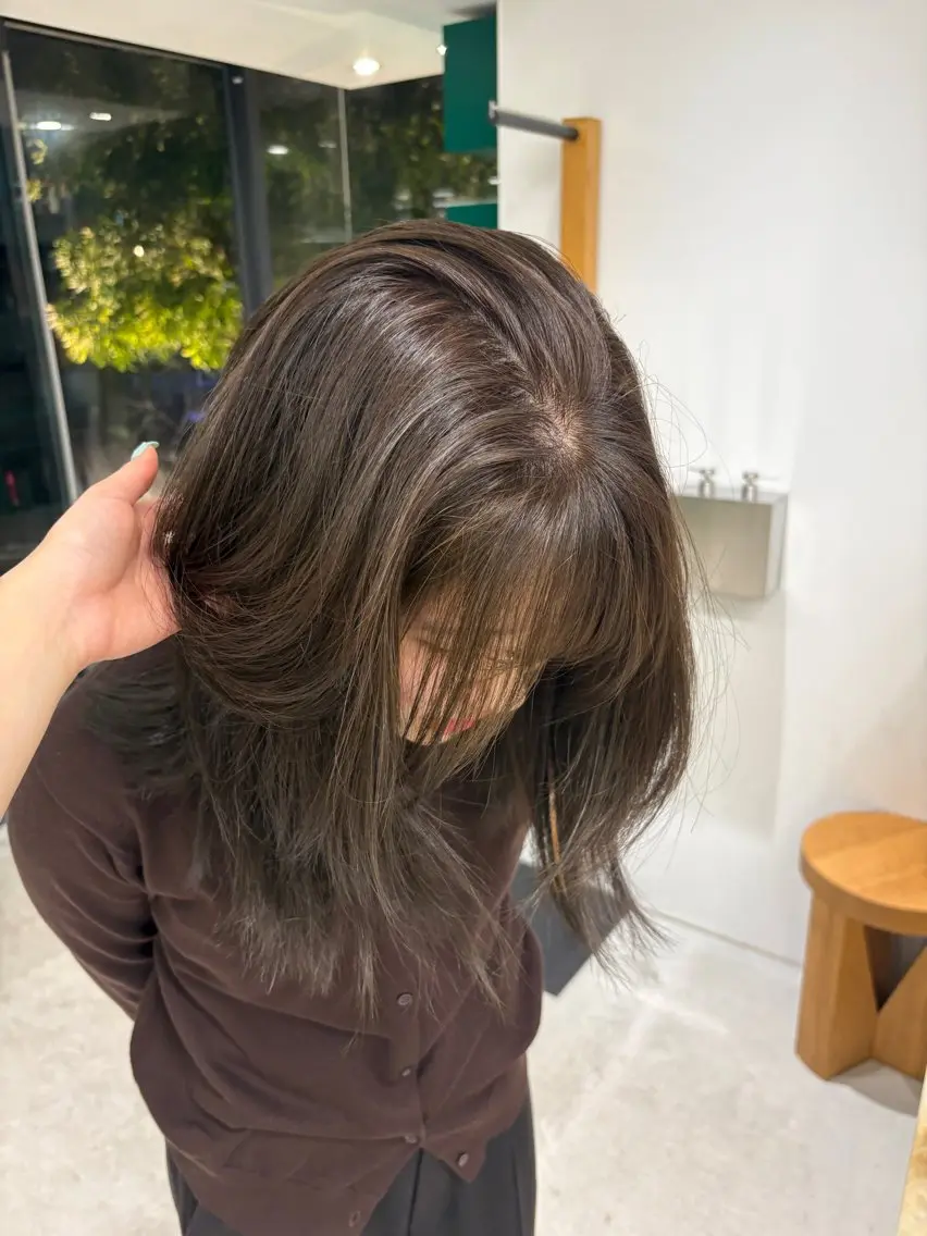 カラー ヘアカラー ハッシュ🍒 ボルドーカラー愛希子のヘアスタイル