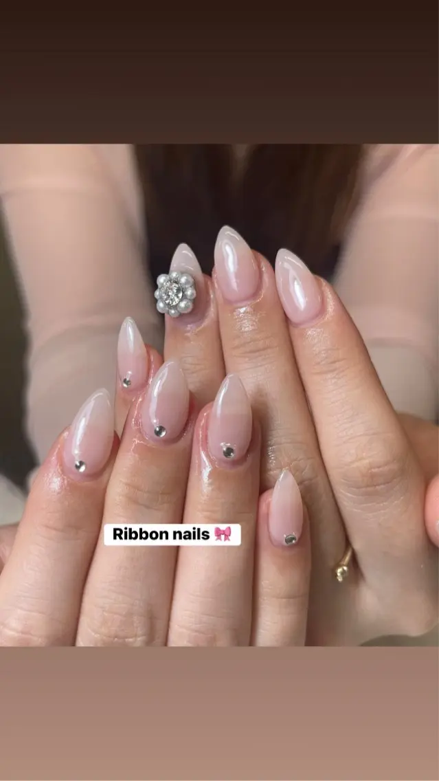 ネイル アートネイル ストーンネイル ハンドネイル NiJi Nailsのネイルデザイン