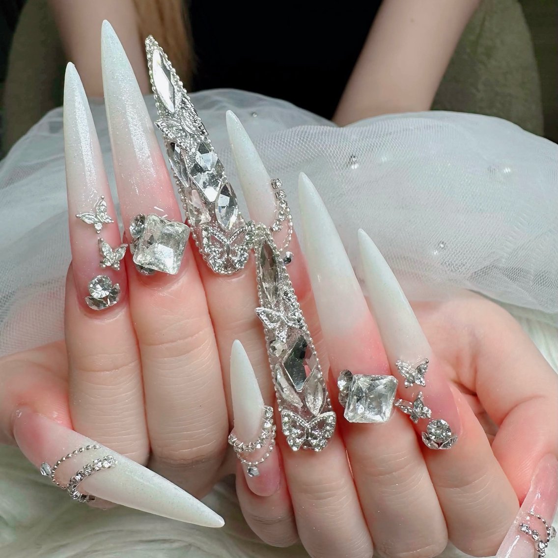 ネイル フットネイル フレンチネイル グラデーション 韓国ネイル ロングネイル ハンドネイル HOT Nail Salonのネイルデザイン