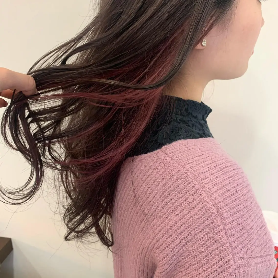 🎨ダメージ軽減⭐️インナーカラー(ケアブリーチ使用、インナー部分のみ)の写真
