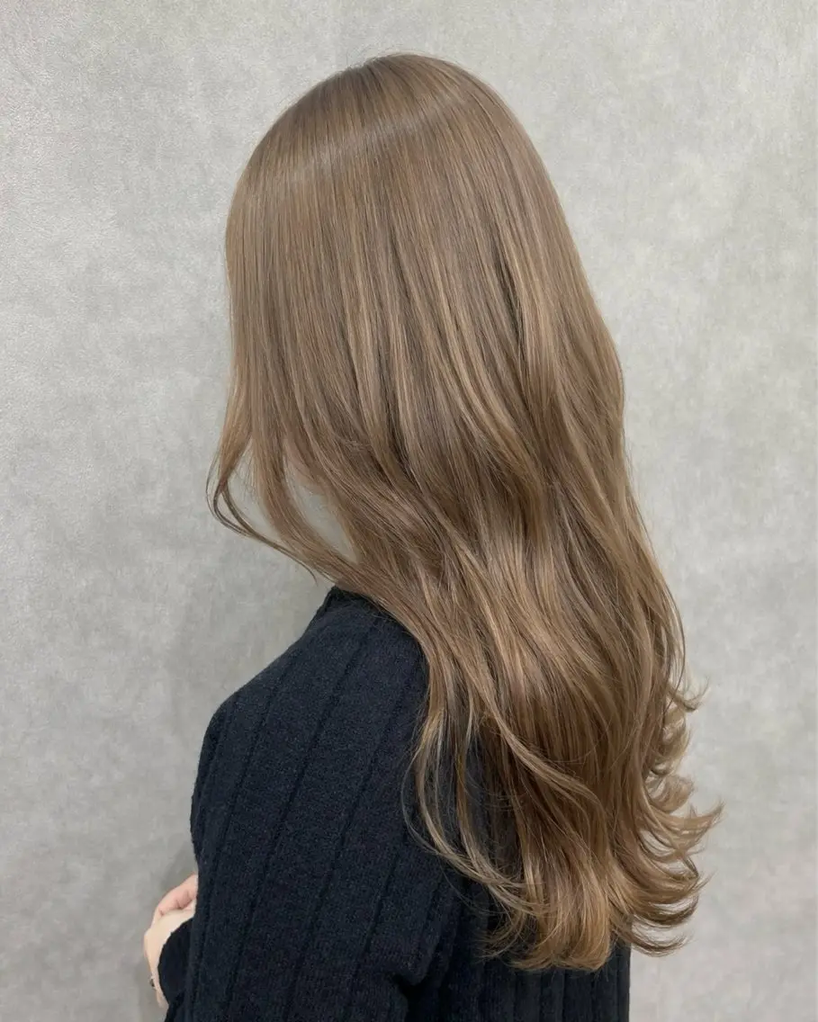 ロング カラー グレージュ ミルクティーグレージュ ヘアカラー トリートメント ミルクティー職人× HIROSEのヘアスタイル