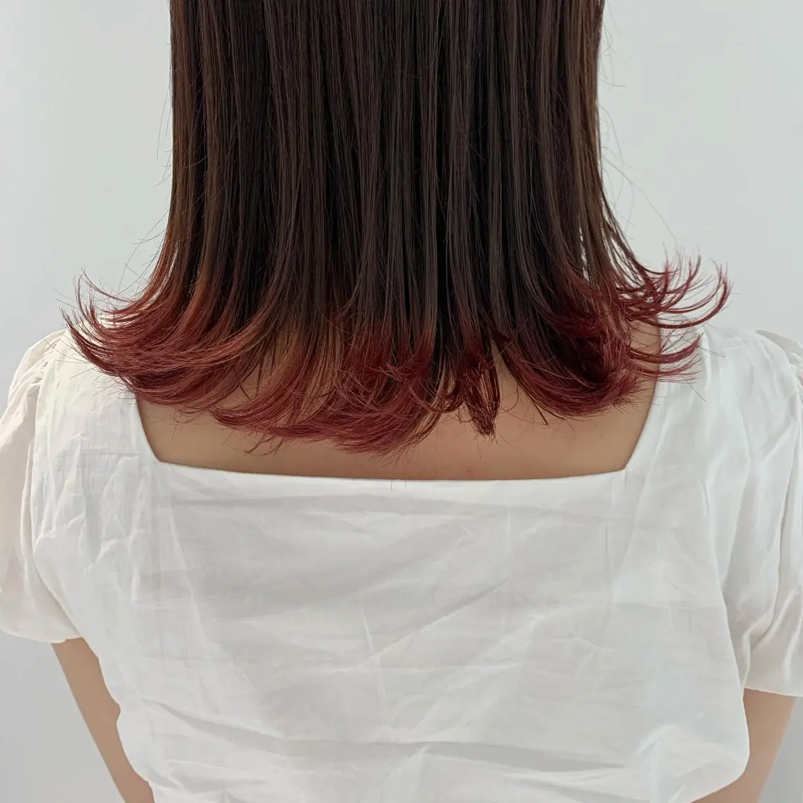 ロング カラー SAKINO ベージュカラーのヘアスタイル
