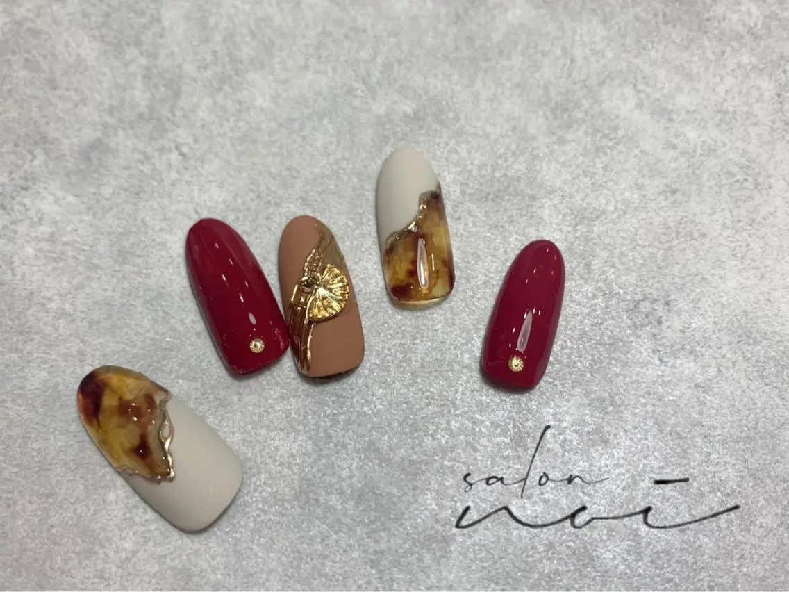 ネイル べっ甲ネイル ボルドー ハンドネイル salon noiのネイルデザイン