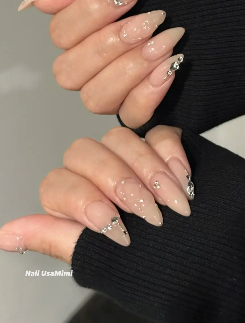 ネイル 韓国ネイル オフィスネイル シンプルネイル ストーンネイル ワンホンネイル ハンドネイル 本町ネイルNail UsaMimiのネイルデザイン