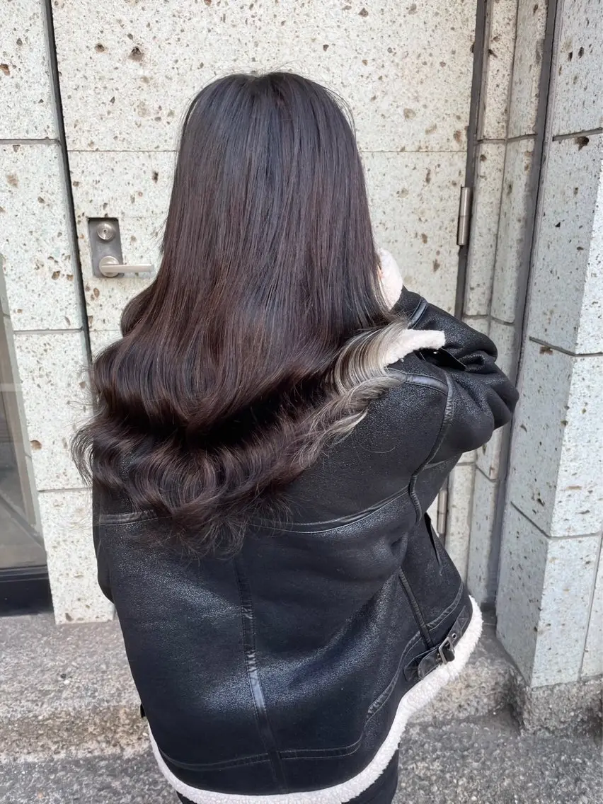 ロング カラー シルバー レイヤー💧艶髪 💧Syotaのヘアスタイル