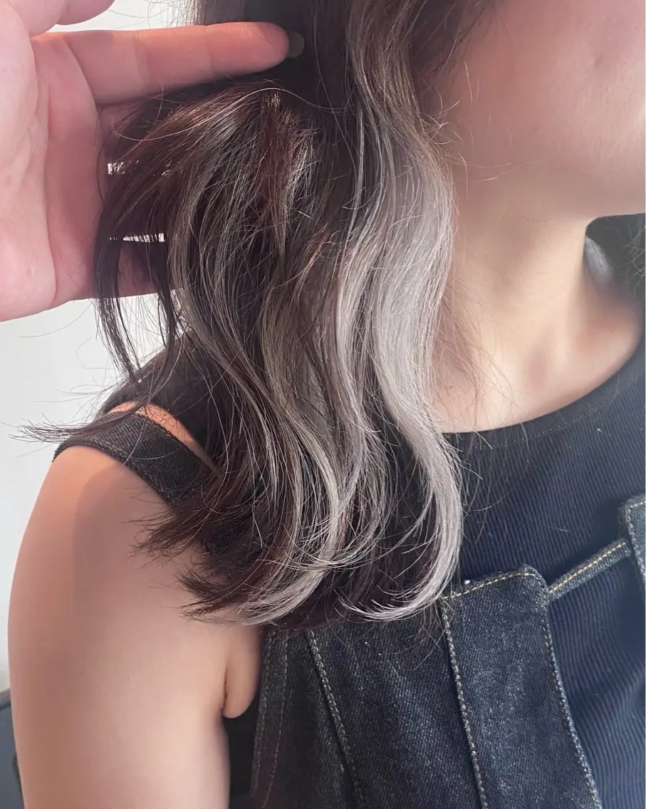 ミディアム カラー ブリーチ イヤリングカラー wool TOKYO けいごのヘアスタイル