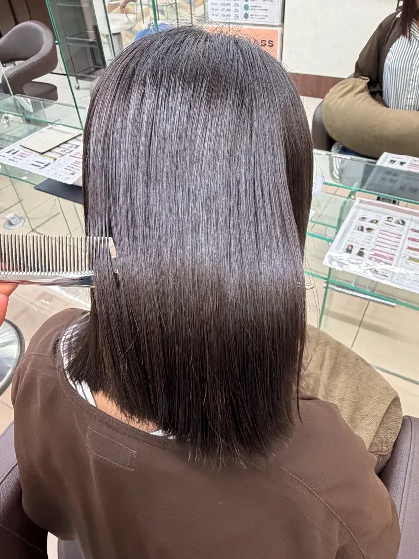 セミロング くせ毛 髪質改善 縮毛矯正 トリートメント 酸性ストレート 髪質改善デザイナー kazu🐰のヘアスタイル