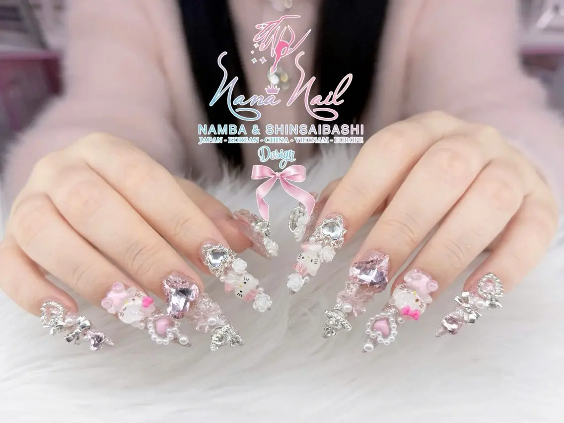 セミロング 韓国風ヘア クリスマス Linanail Nambaのネイルデザイン